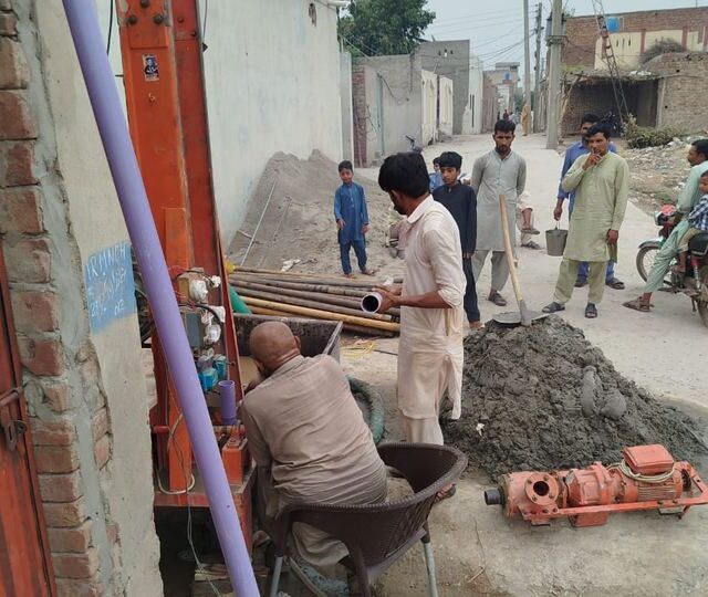 Casing pipe laid before the pump is set